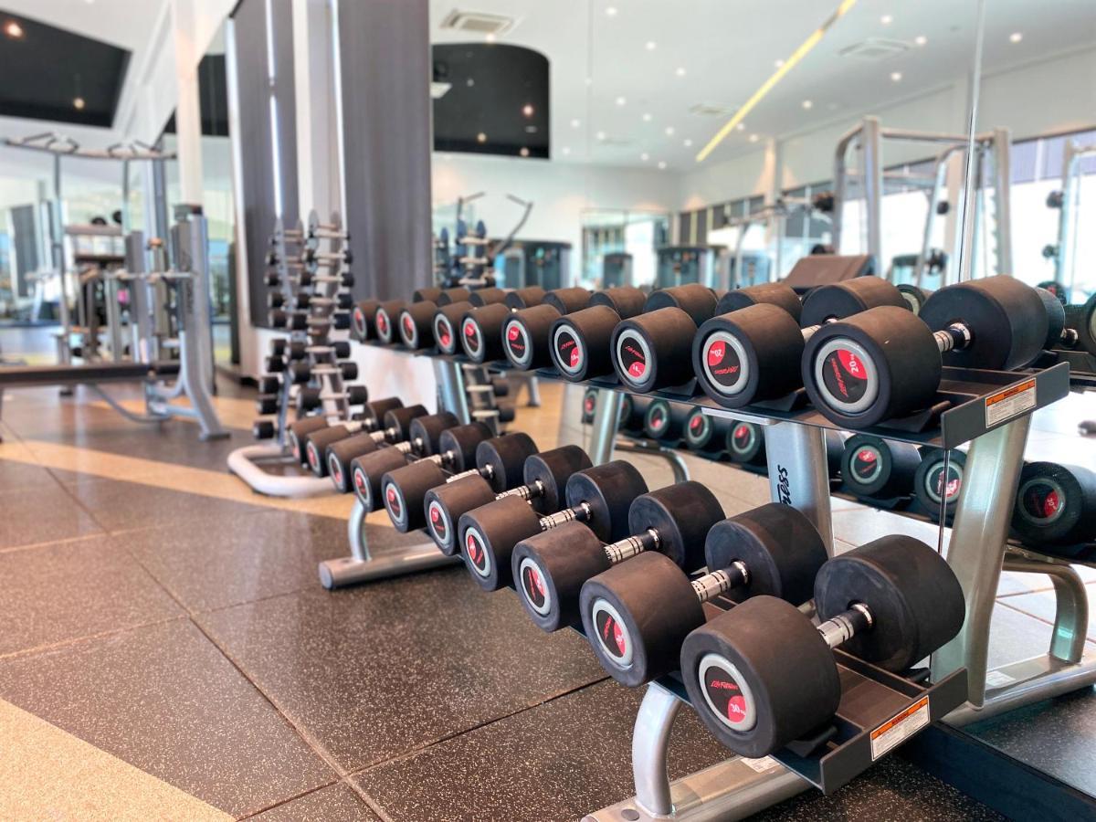 The Oceanic Sportel Phuket - Sha Extra Plus Kültér fotó Dumbbells on a rack