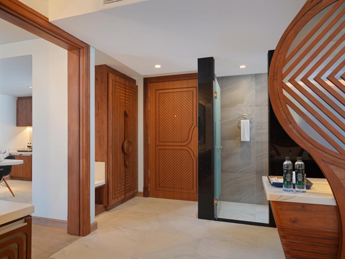 The Oceanic Sportel Phuket - Sha Extra Plus Kültér fotó A bathroom in a hotel