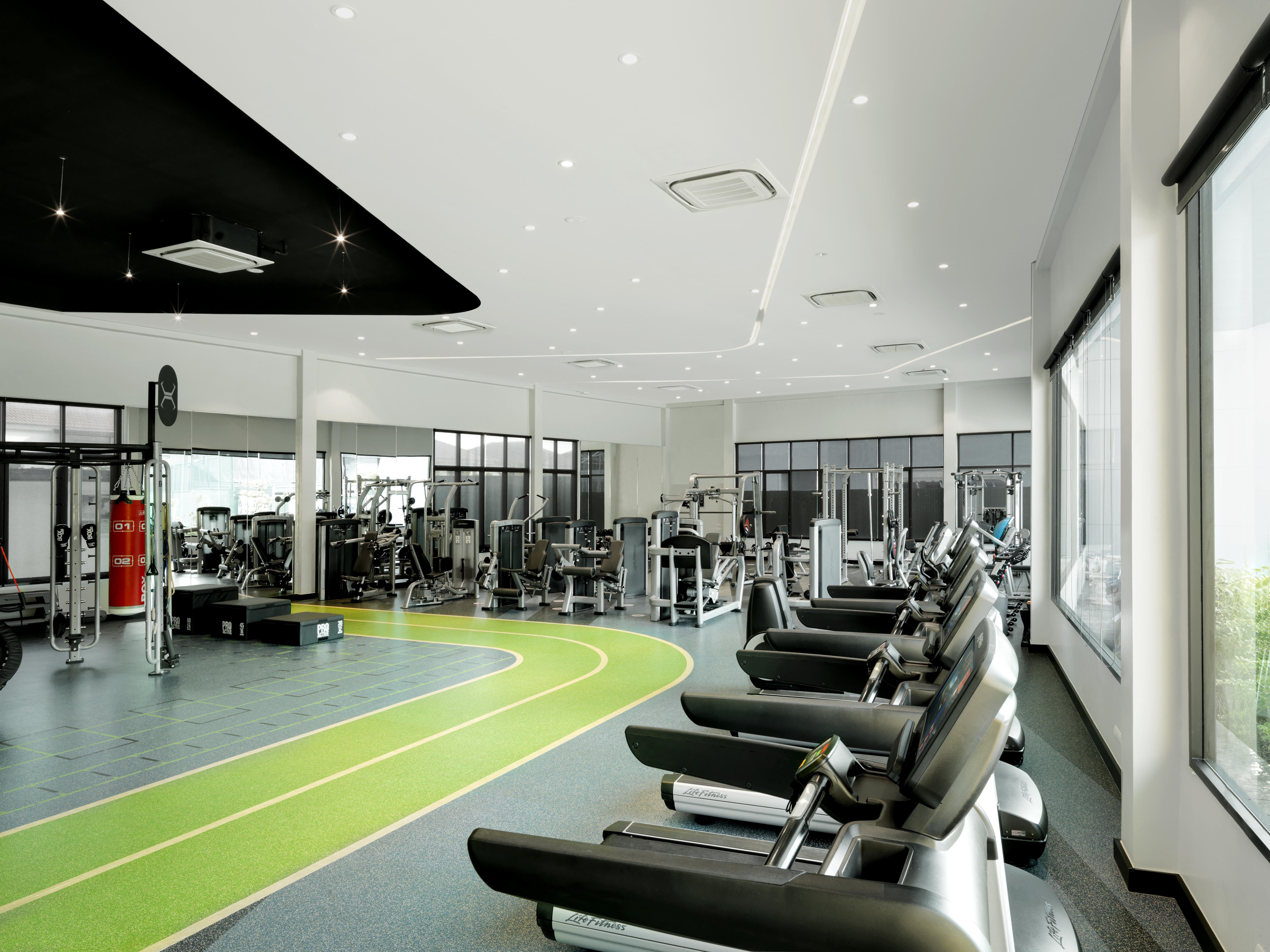 The Oceanic Sportel Phuket - Sha Extra Plus Kültér fotó The gym at the new campus